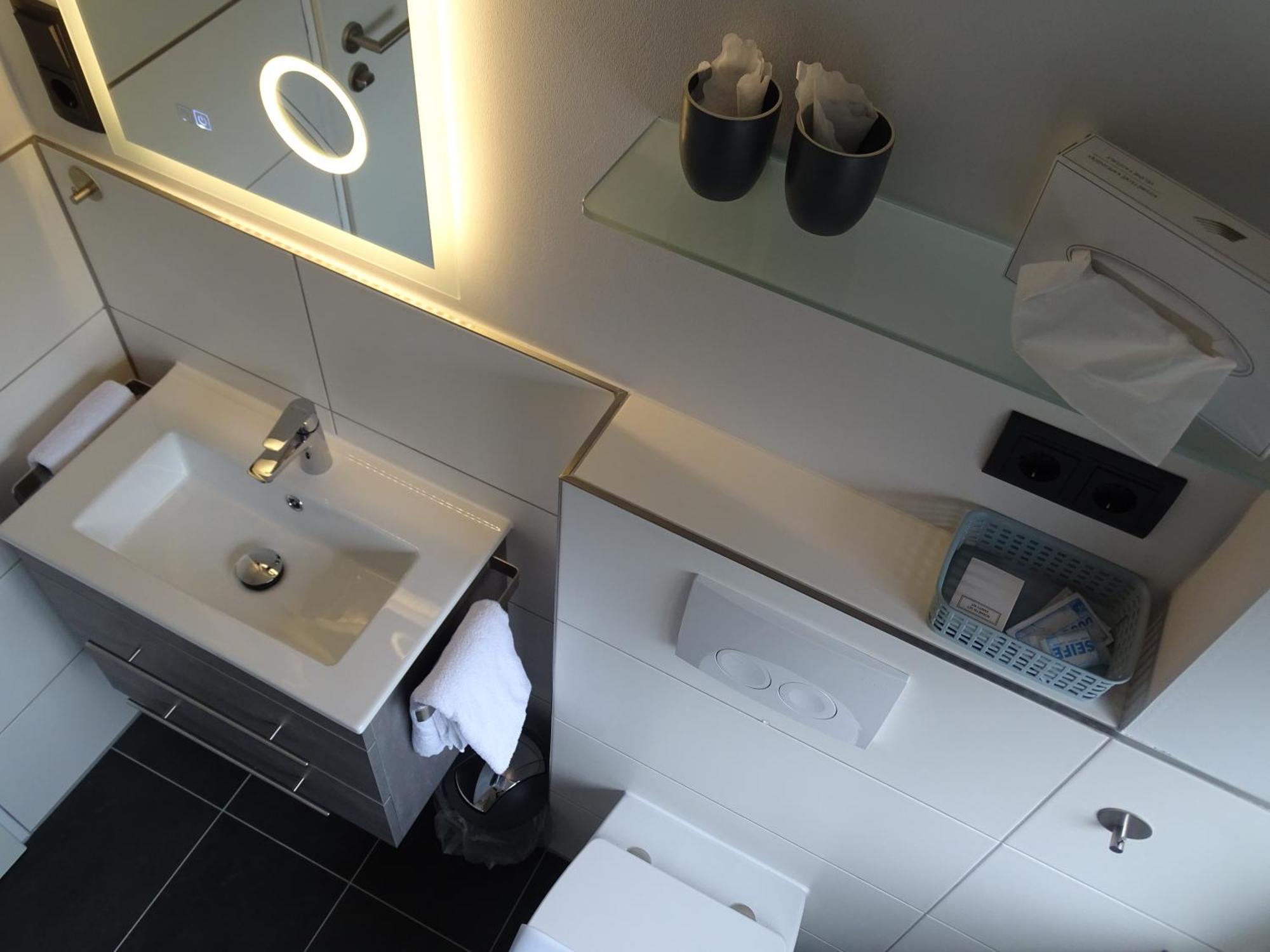 Hotel Zur Therme Erwitte Bagian luar foto