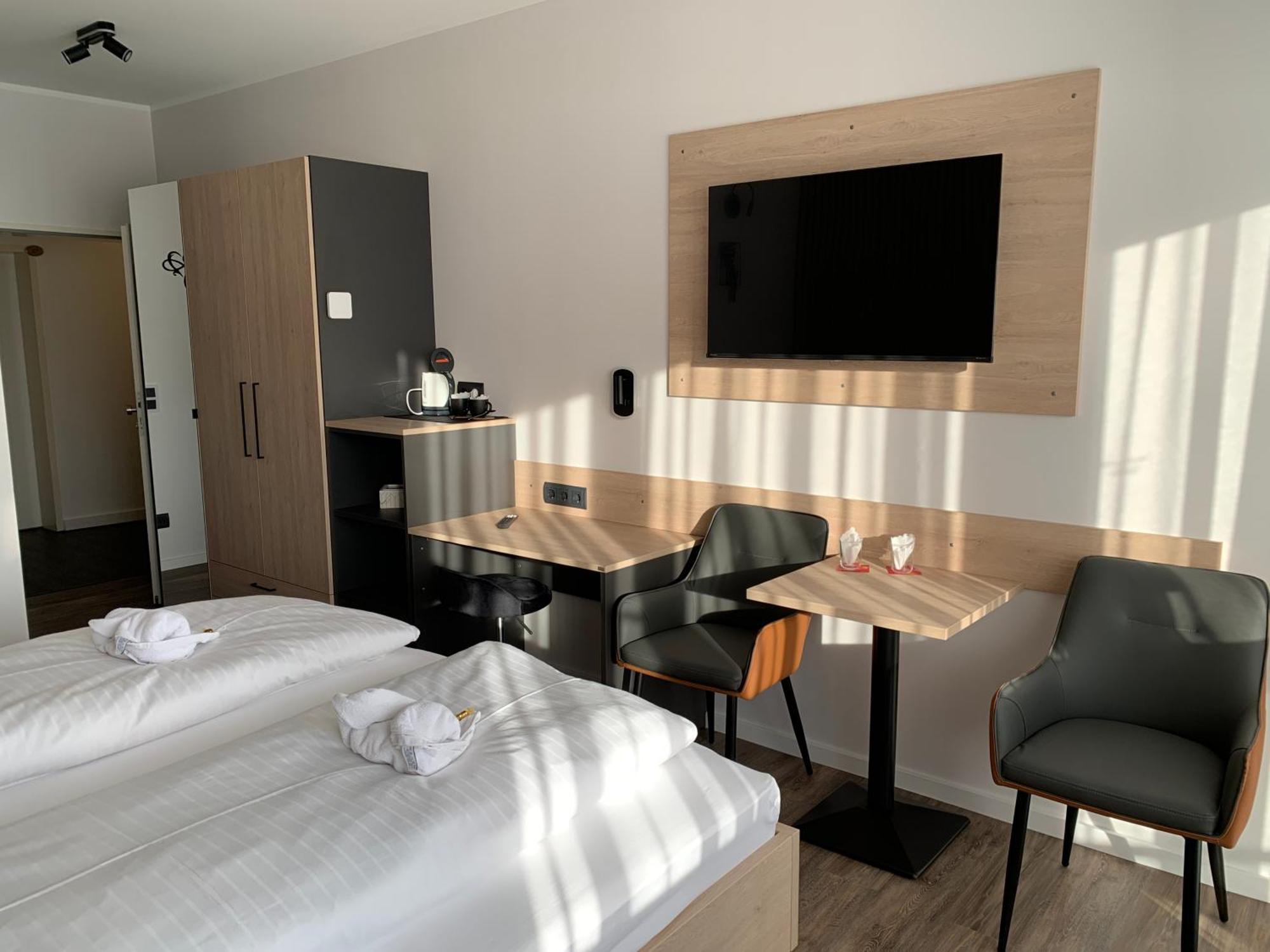 Hotel Zur Therme Erwitte Bagian luar foto