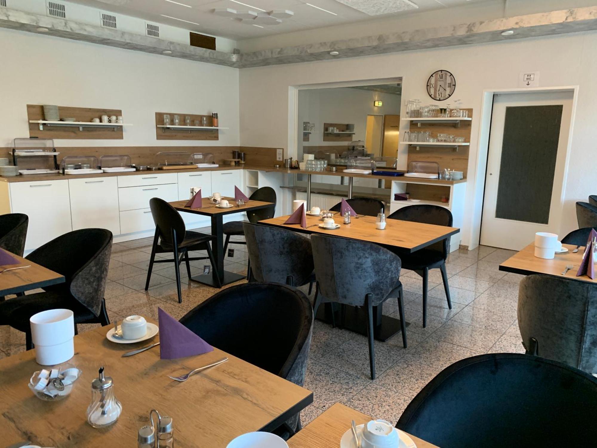 Hotel Zur Therme Erwitte Bagian luar foto